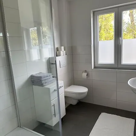 2-zimmerwohnung Mit Terrasse * Dusseldorf