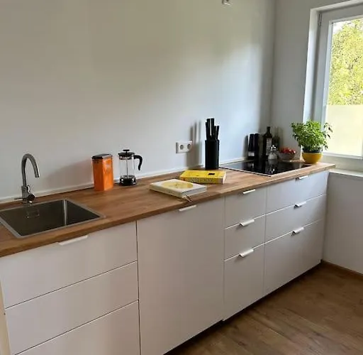 2-zimmerwohnung Mit Terrasse Appartement *