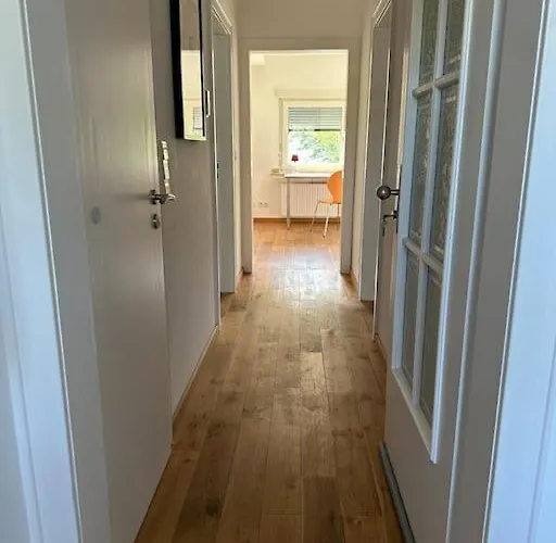 アパート 2-zimmerwohnung Mit Terrasse デュッセルドルフ