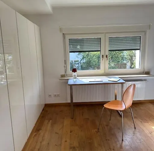 2-zimmerwohnung Mit Terrasse 아파트 *